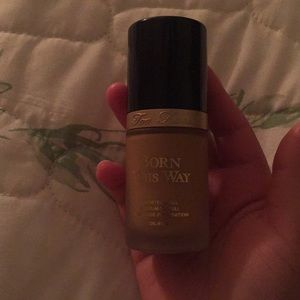 Too faced born this way praline foundation
